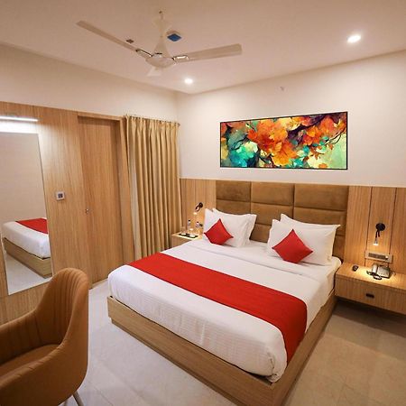 Hotel The Royal Legacy Lakhnaú Exteriér fotografie