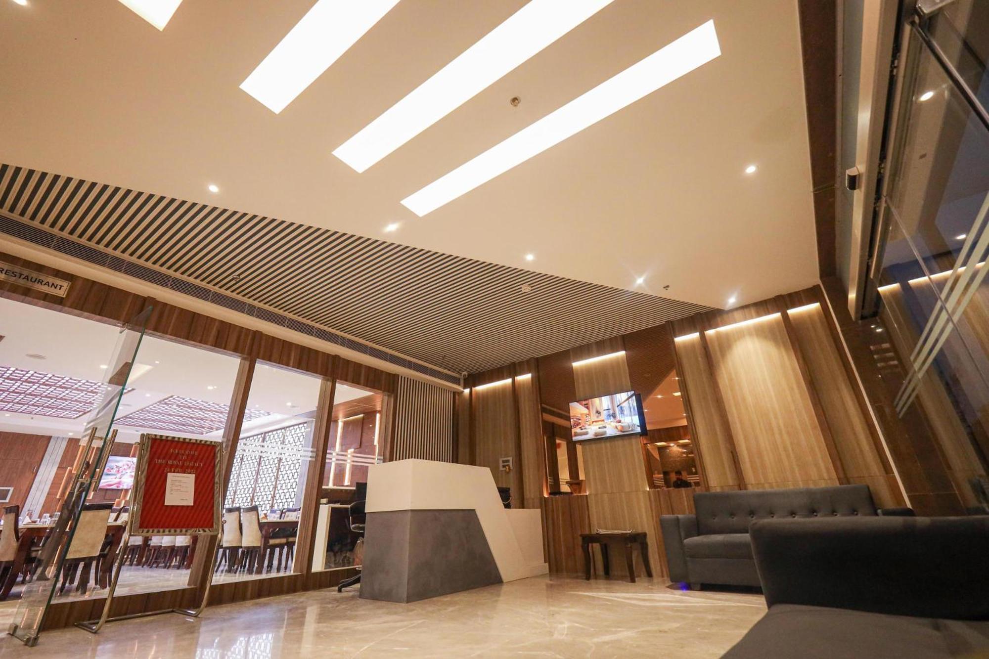 Hotel The Royal Legacy Lakhnaú Exteriér fotografie