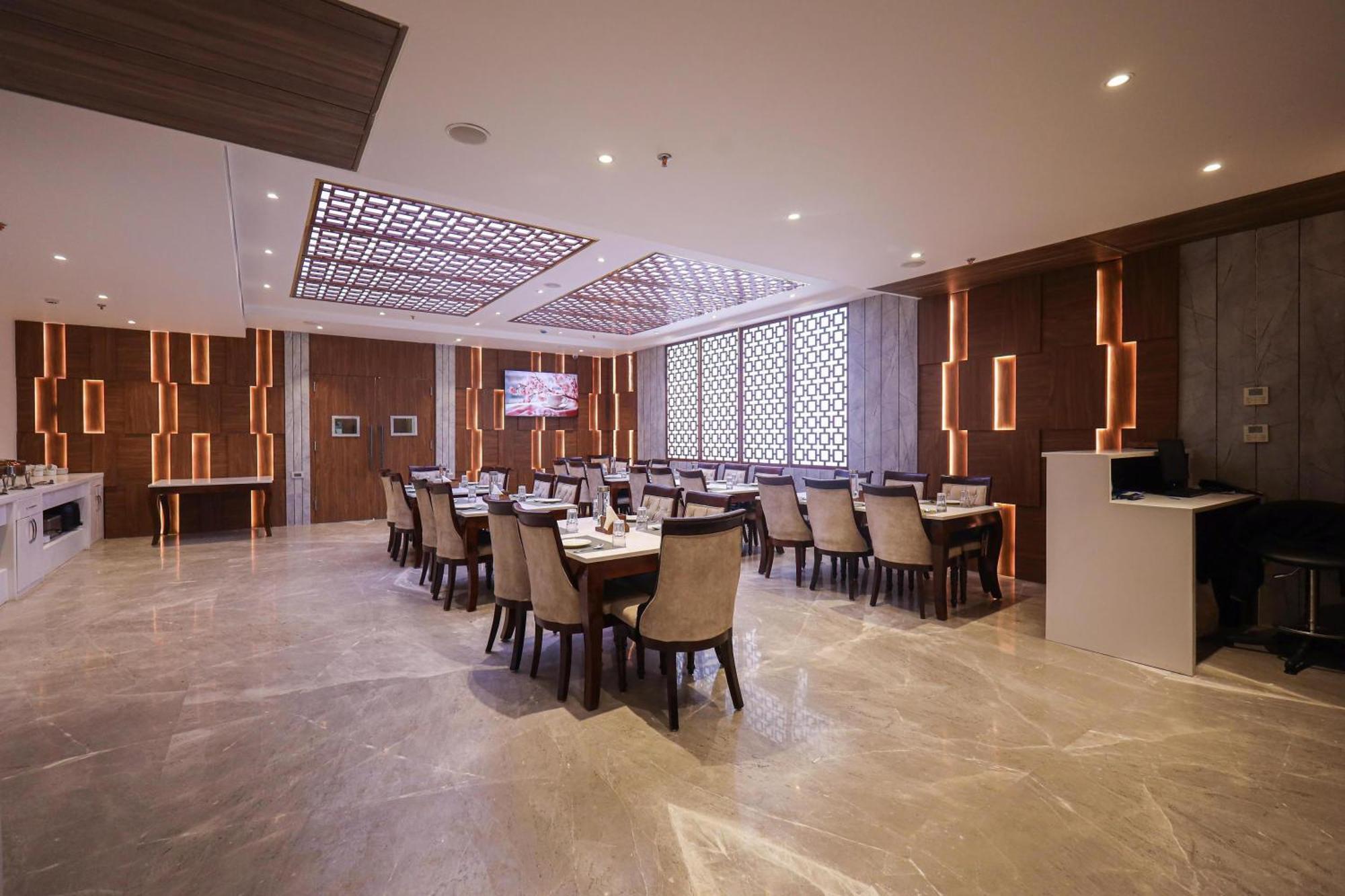 Hotel The Royal Legacy Lakhnaú Exteriér fotografie