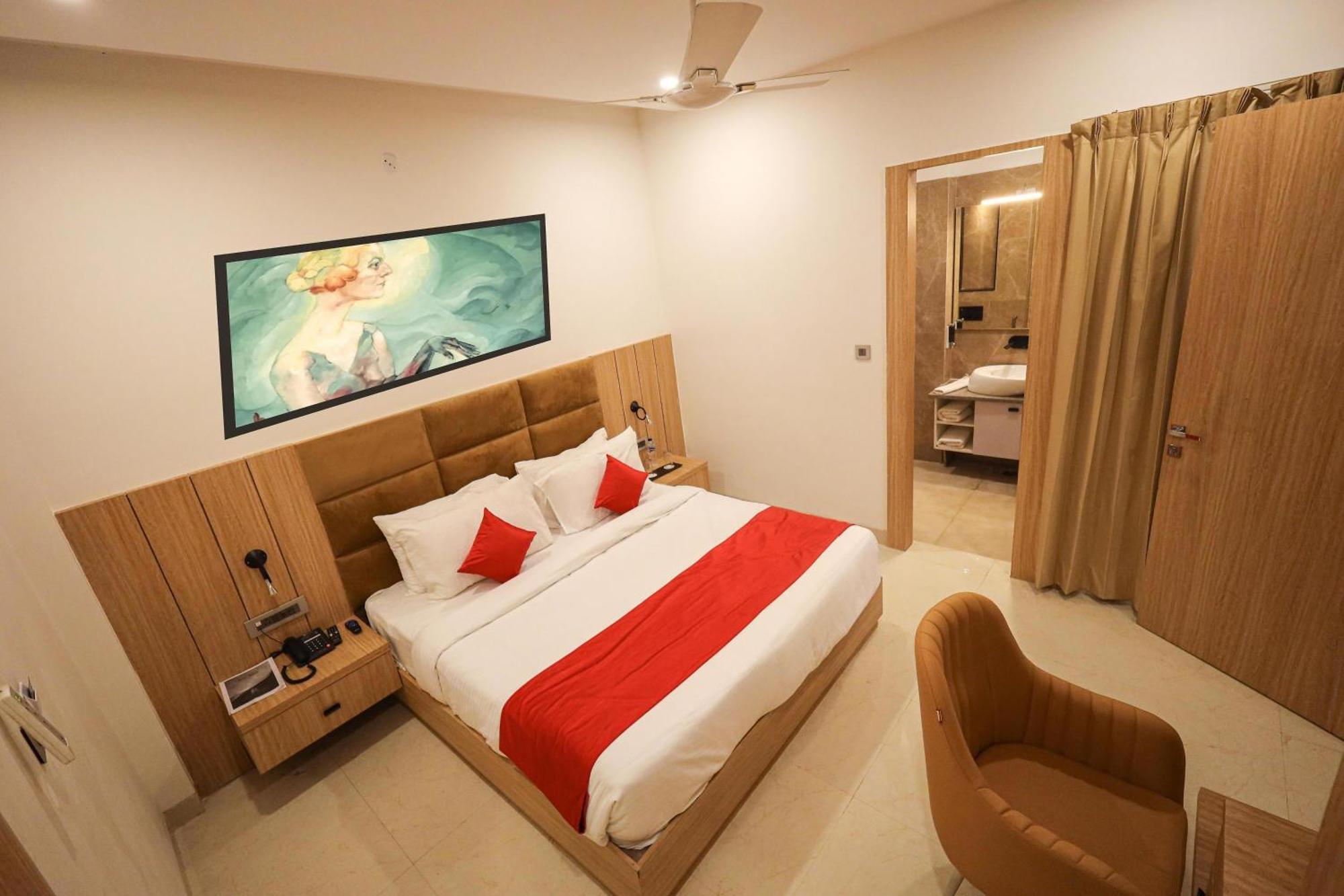 Hotel The Royal Legacy Lakhnaú Exteriér fotografie