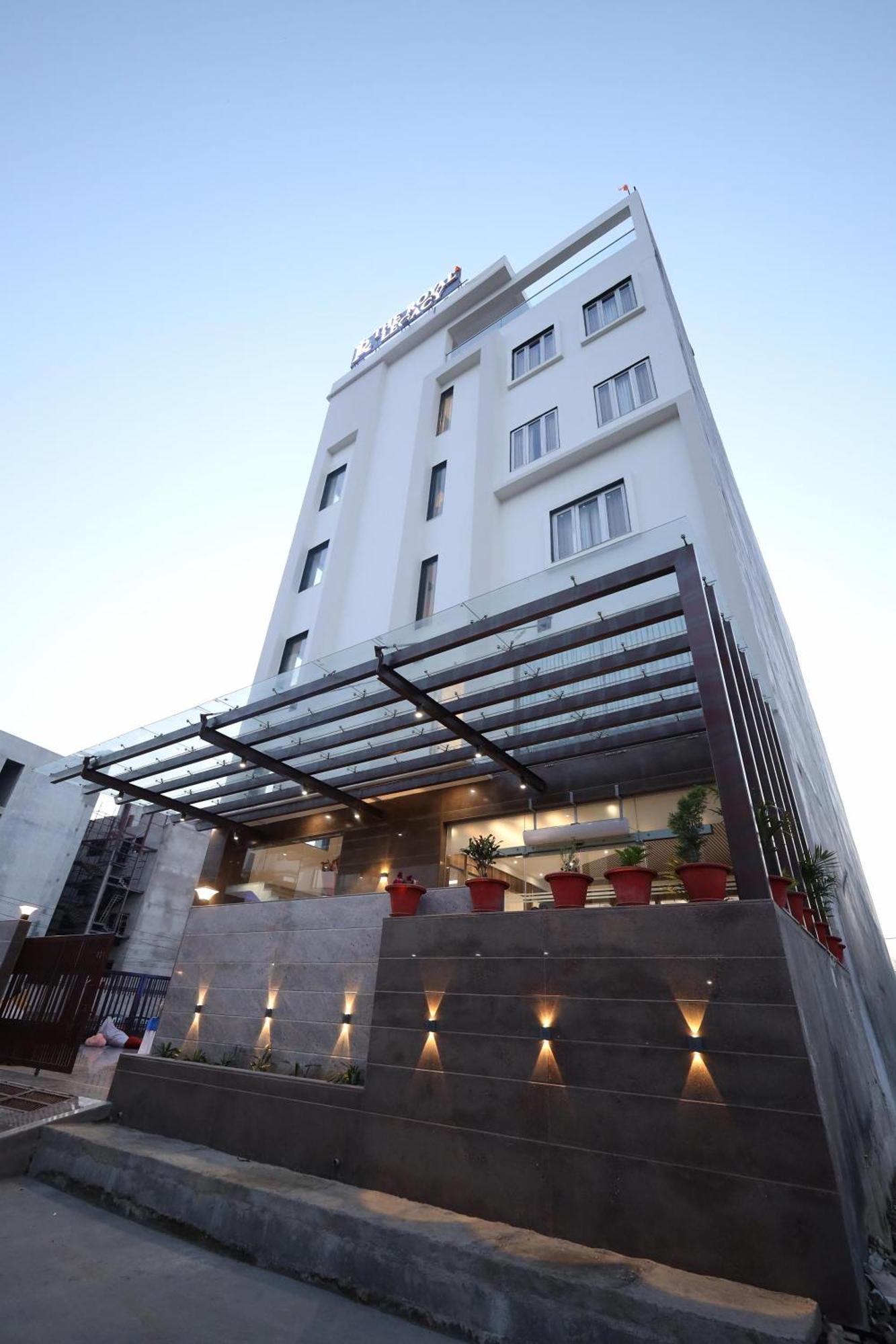 Hotel The Royal Legacy Lakhnaú Exteriér fotografie