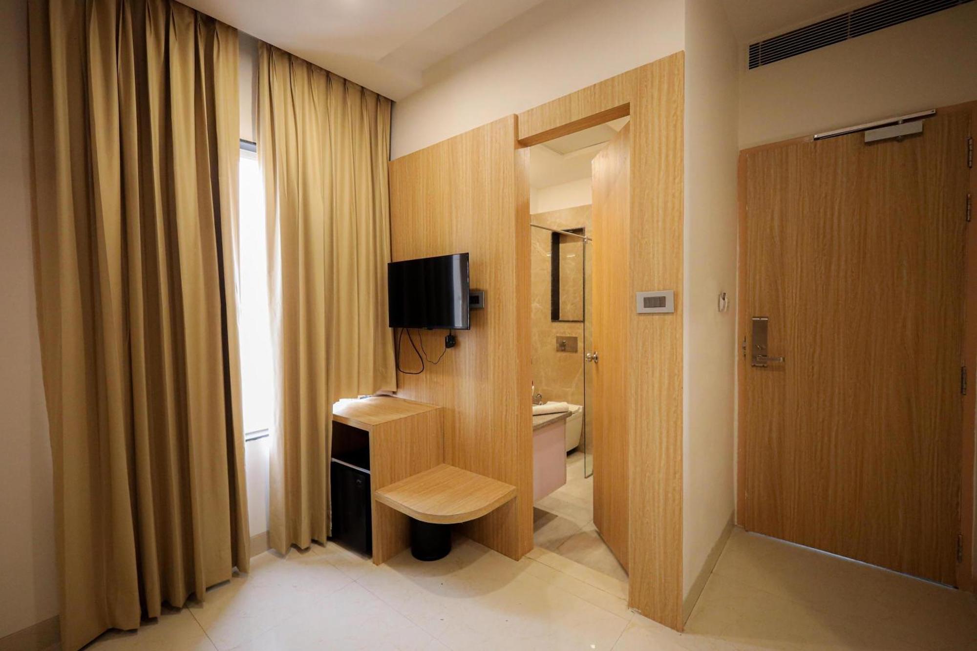 Hotel The Royal Legacy Lakhnaú Exteriér fotografie