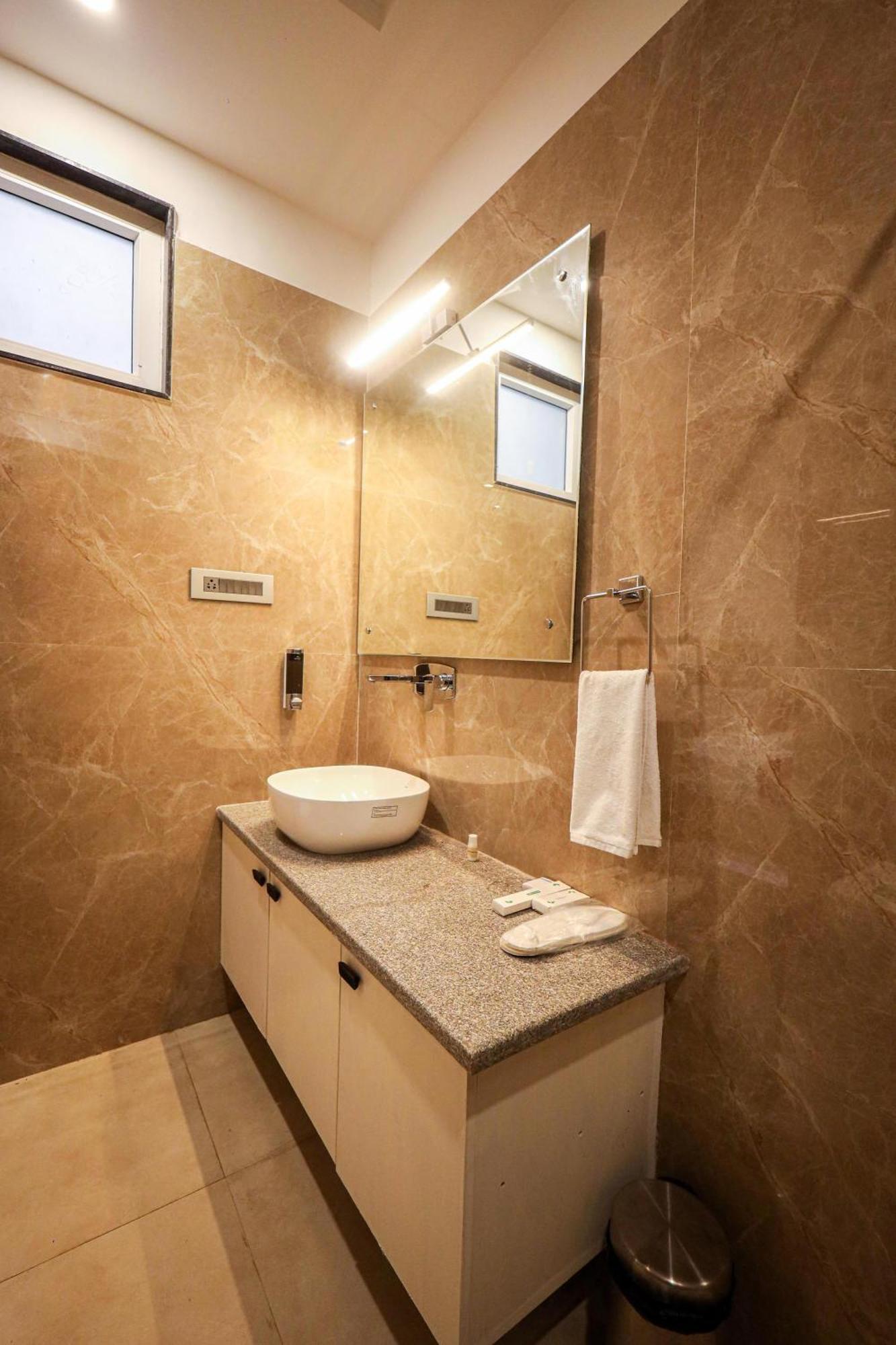 Hotel The Royal Legacy Lakhnaú Exteriér fotografie
