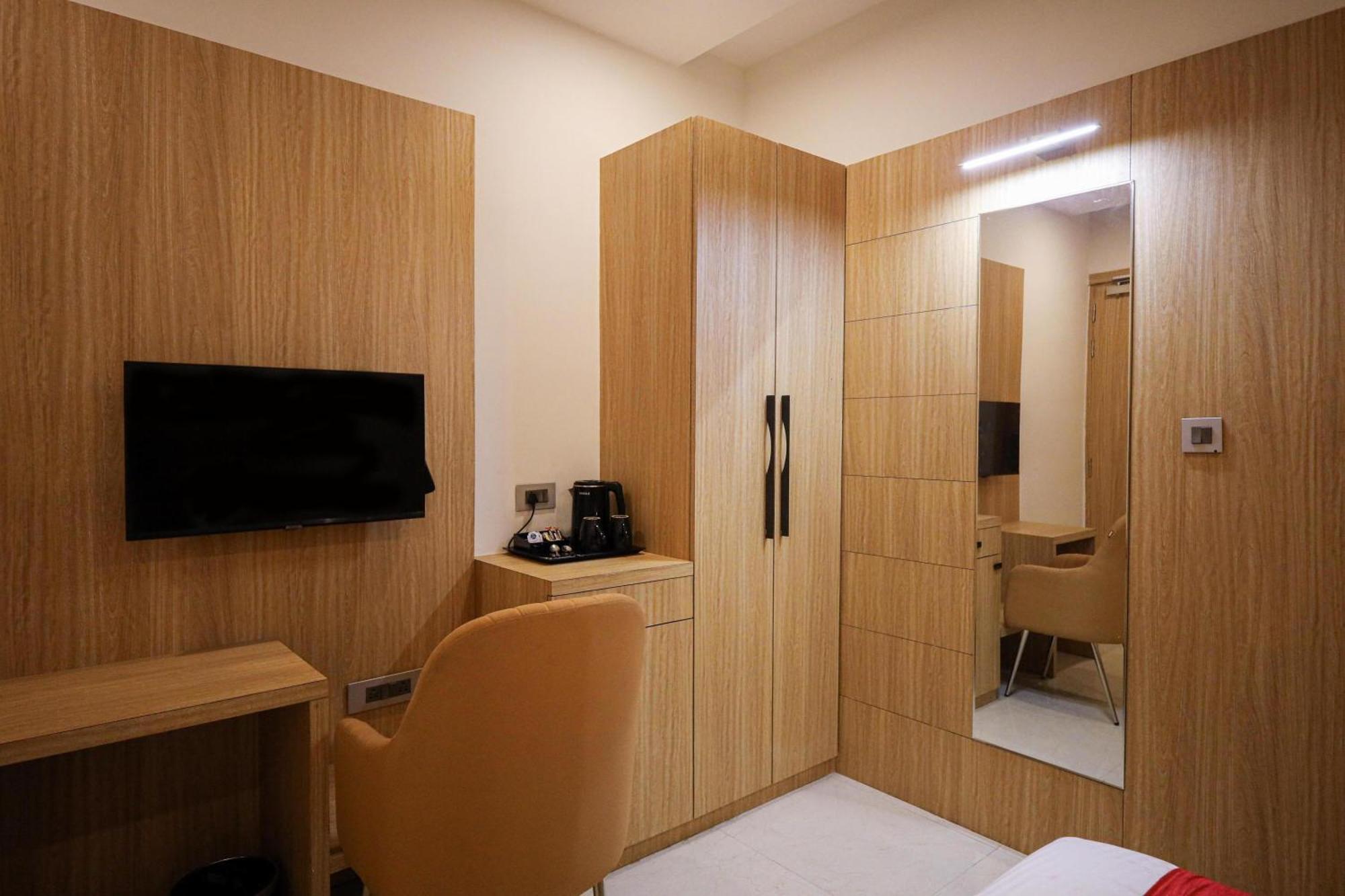 Hotel The Royal Legacy Lakhnaú Exteriér fotografie
